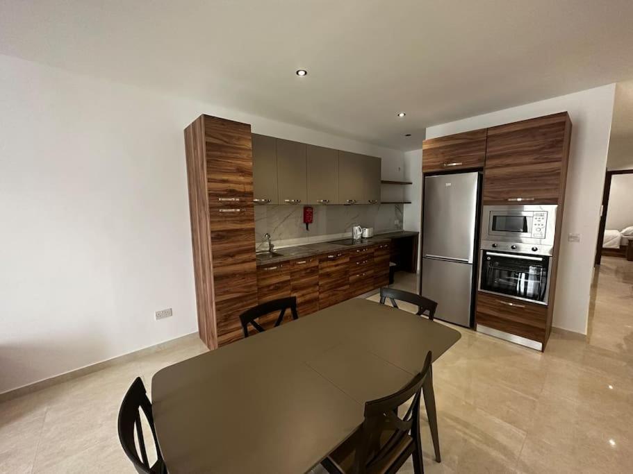 Bright 1 Bedroom Apartment In Noah Apartments, Gzira Exteriér fotografie