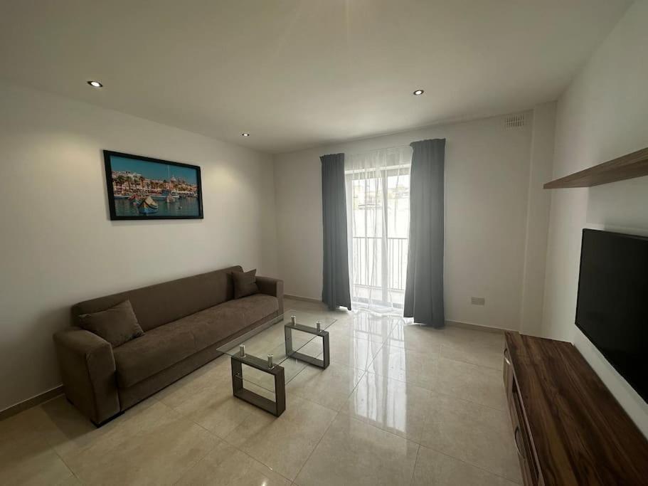 Bright 1 Bedroom Apartment In Noah Apartments, Gzira Exteriér fotografie
